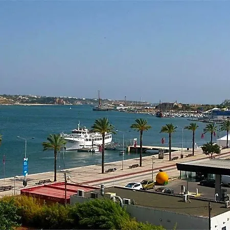 Alameda Hostal *