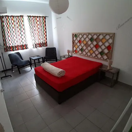 بيت شباب Alameda بورتيماو