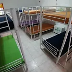 Alameda Hostel *